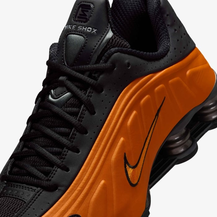 Nike Shox R4