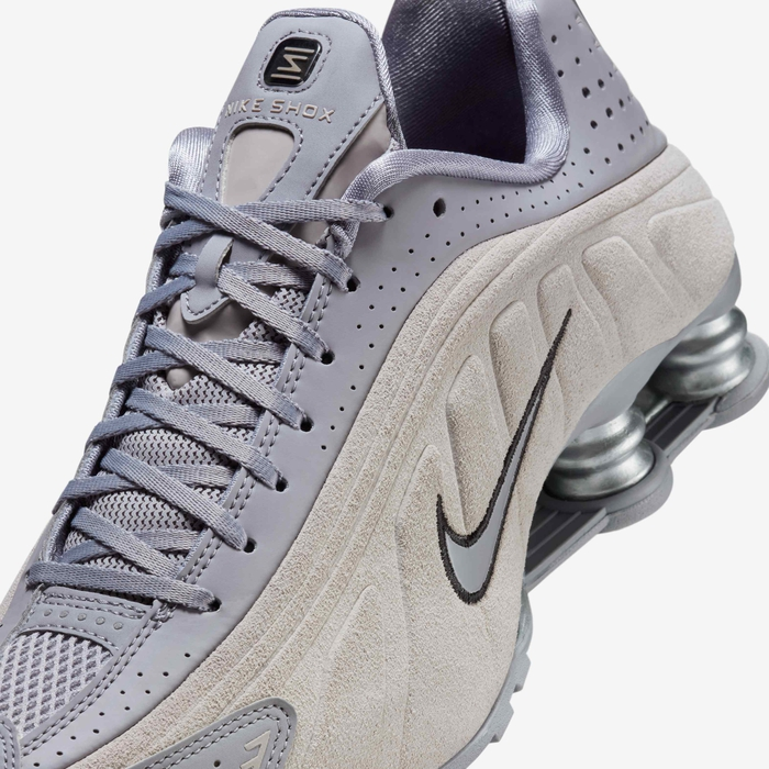 Nike Shox R4