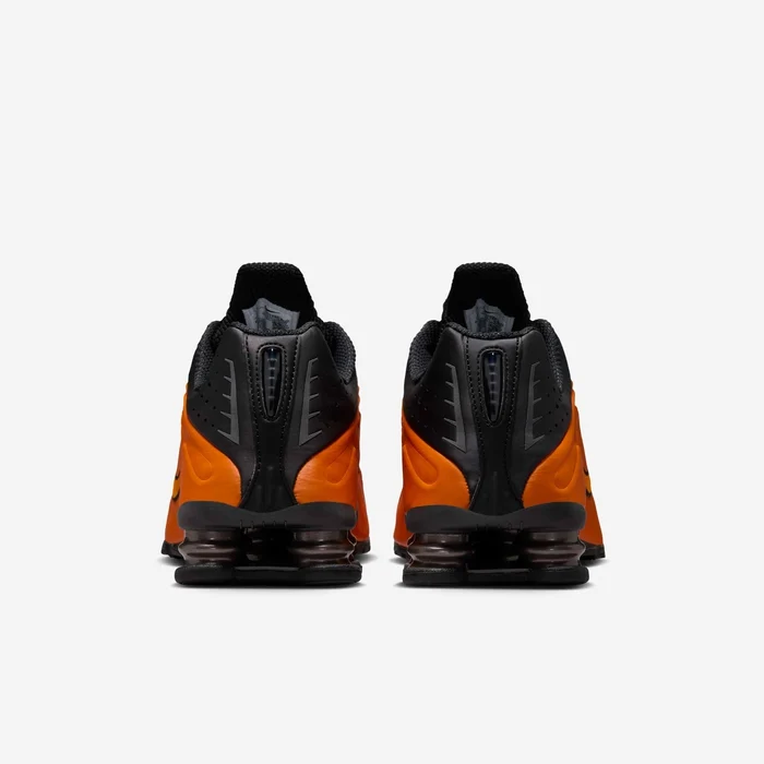 Nike Shox R4