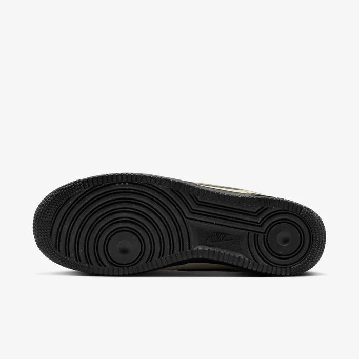 Nike Air Force 1 '07 LV8