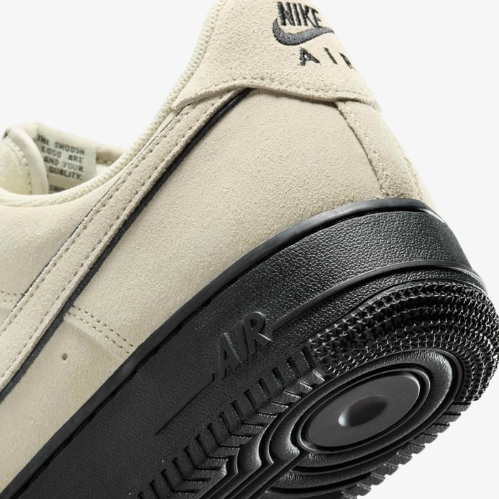 Nike Air Force 1 '07 LV8