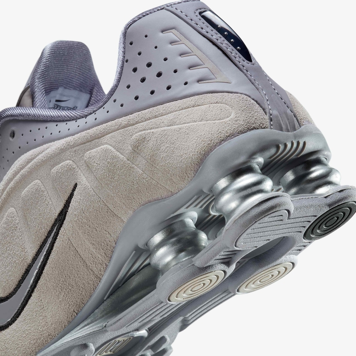 Nike Shox R4