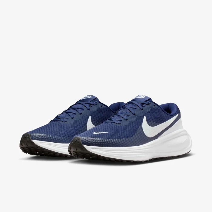 Nike Revolution 8