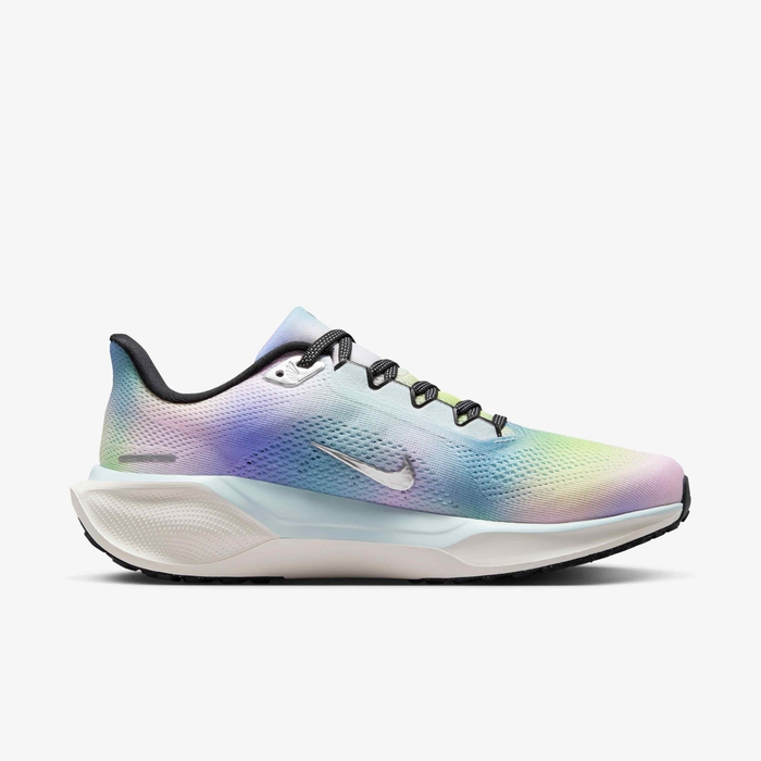 Nike Pegasus 41 SE HJ7816-400 - Top-Down Pair Shot showing Aurora Borealis Gradient, Silver Tongue Badge & Pegasus Insole Logo