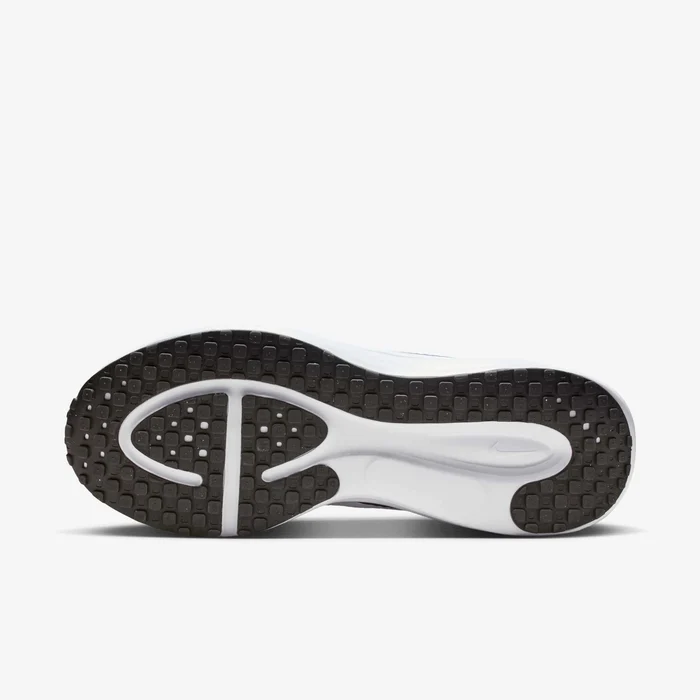 Nike Revolution 8