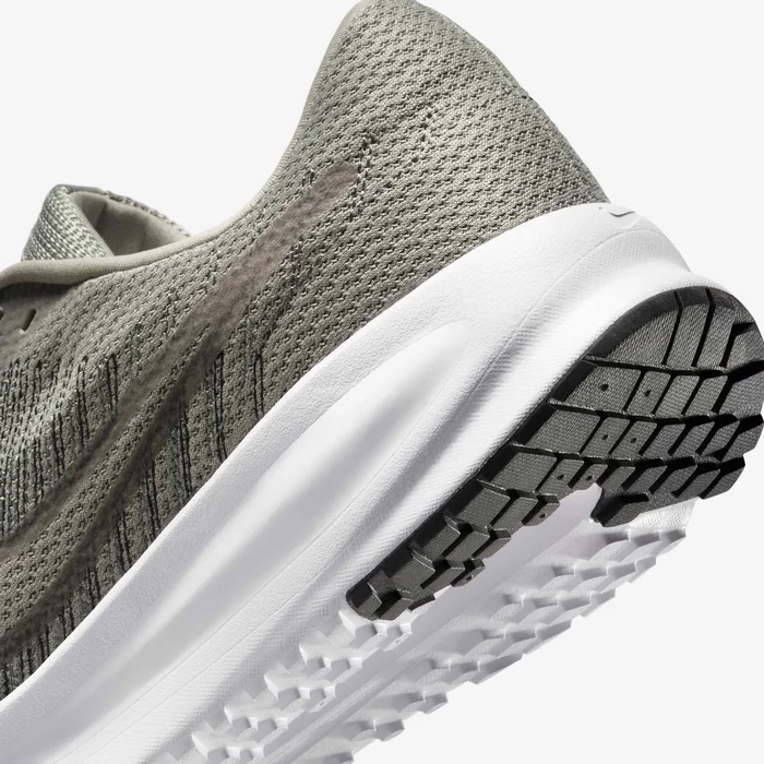 Nike Run Defy