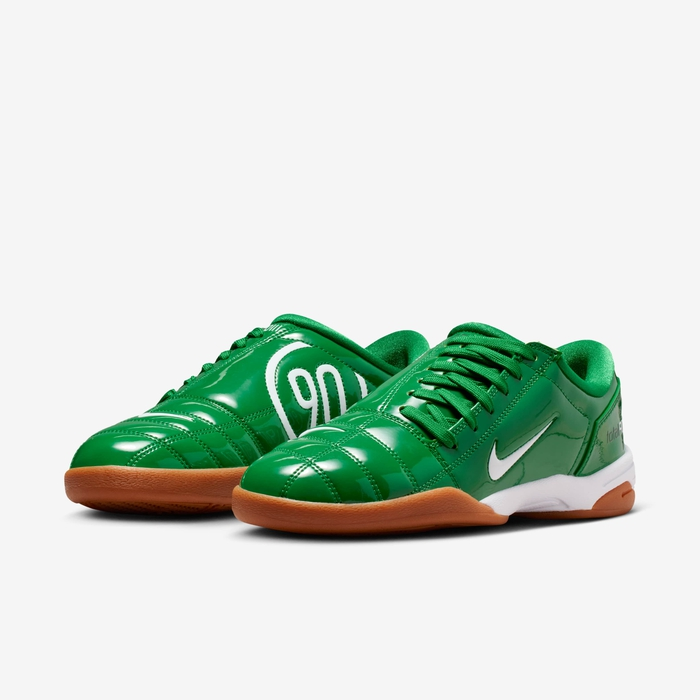 Nike Total 90