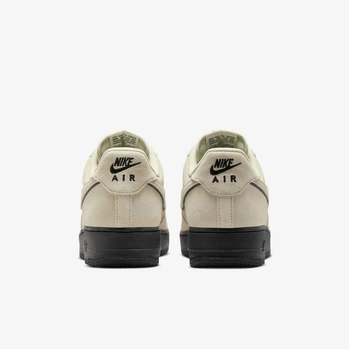 Nike Air Force 1 '07 LV8