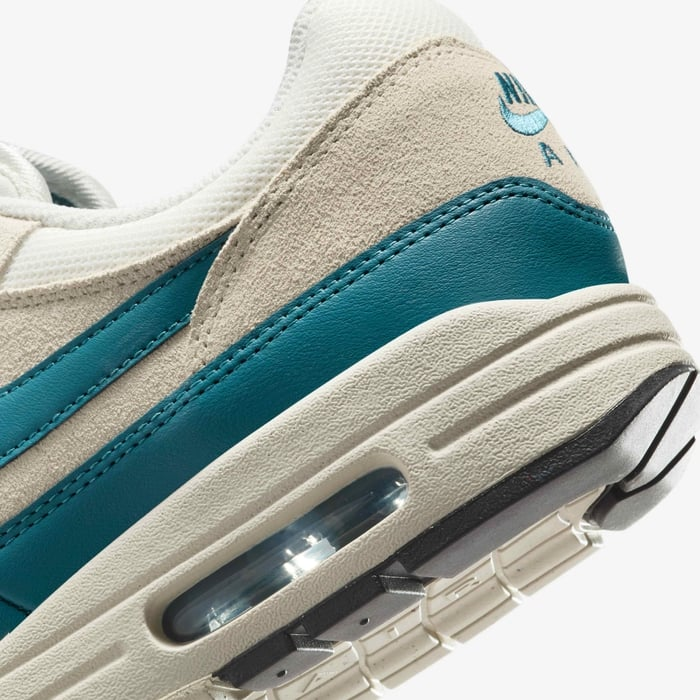 Nike Air Max 1 Essential