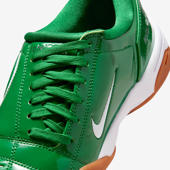 Nike Total 90