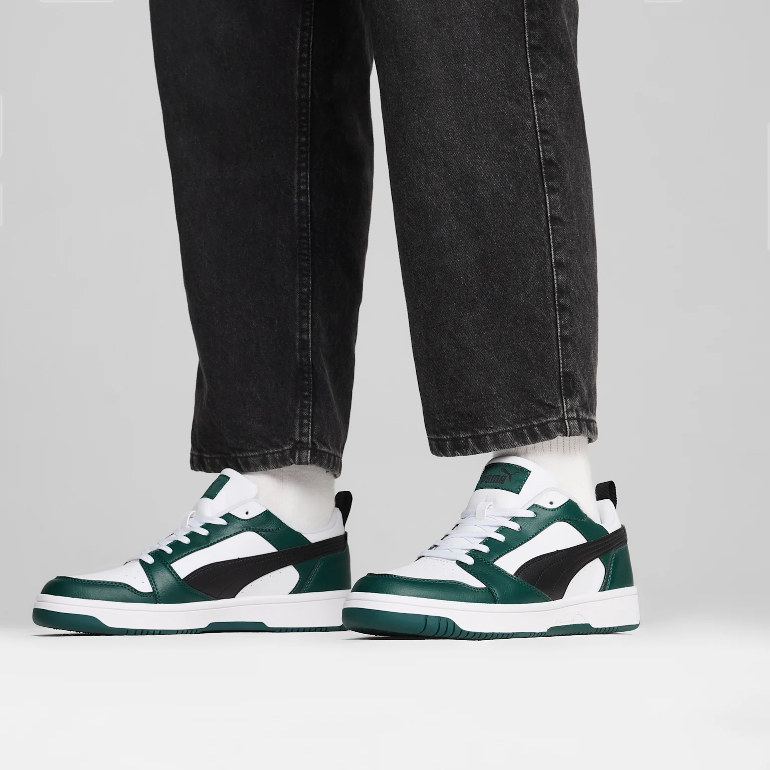 Puma Rebound V6 Low Sneakers