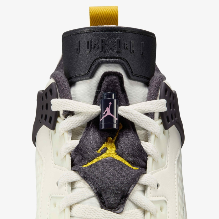 Jordan Spizike Low