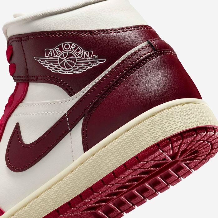 Air Jordan 1 Mid