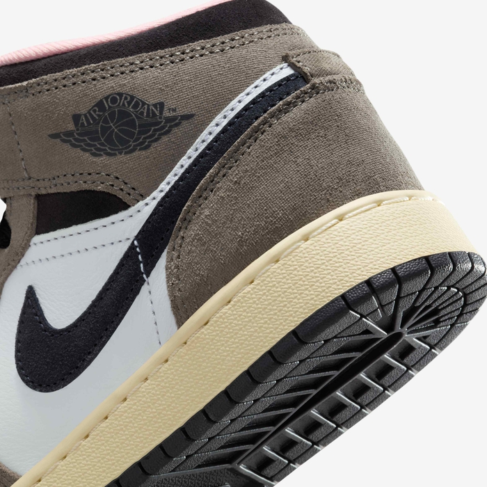 Air Jordan 1 Mid SE