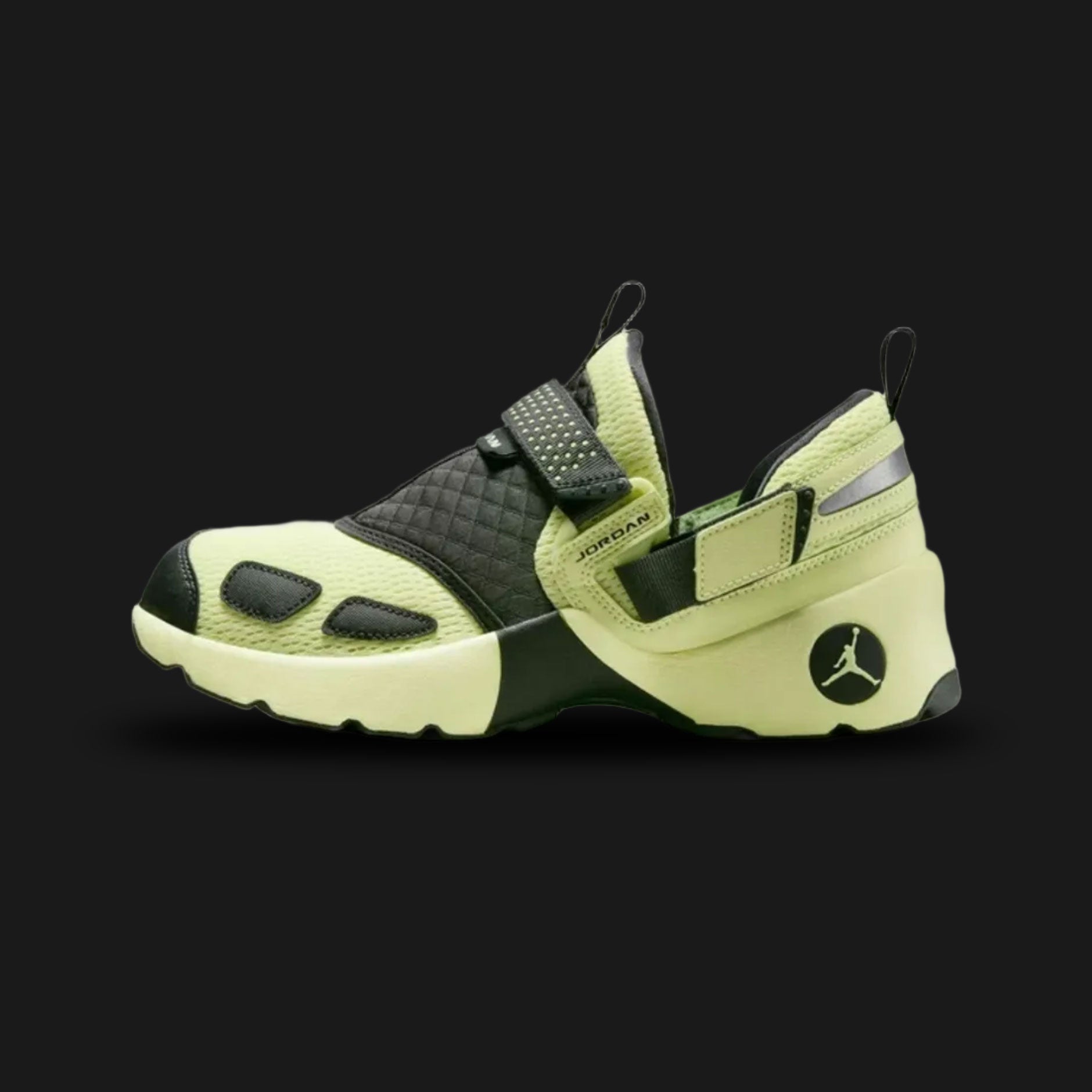 Jordan Trunner LX trainers in Luminous Green, Reflective Silver, and Anthracite (HQ2164-302). Features a signature three-strap lockdown system, woven midfoot panels, and breathable mesh. Accented by high-visibility Reflective Silver details. Luxuntique offers 100% authentic Jordan performance footwear in Sri Lanka.